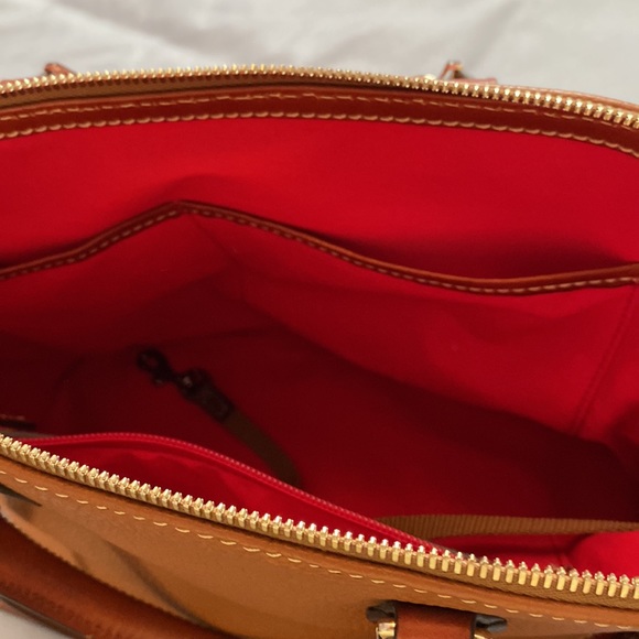 EUC Dooney and Bourke style R343 cognac/saddle brown satchel hand bag - Picture 9 of 13